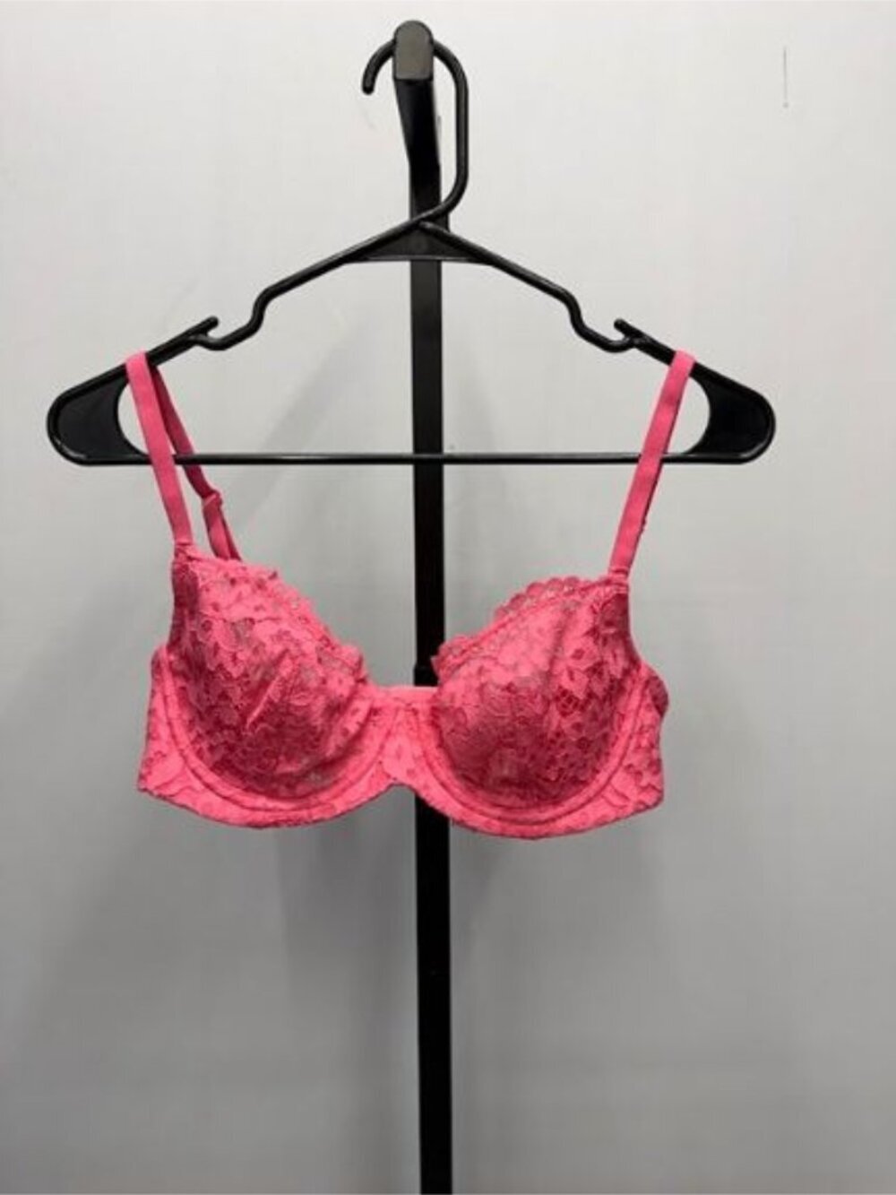 Victoria's Secret Body by Victoria Peachy Pink Lace Unlined Demi Bra